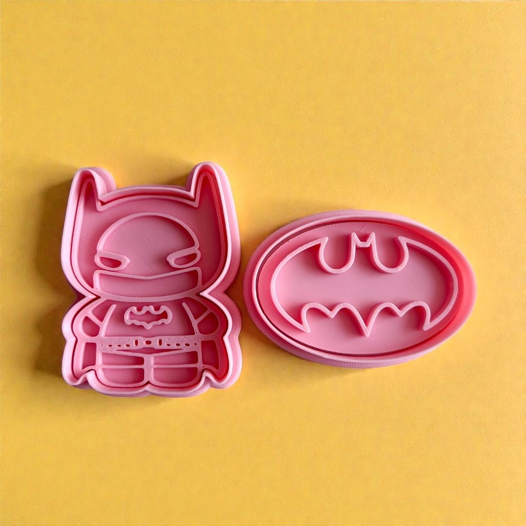 Cortadores y sellos de galletas Superheroe caballero de la noche para fondant reposteria, galletas, masa fria y manualidades.