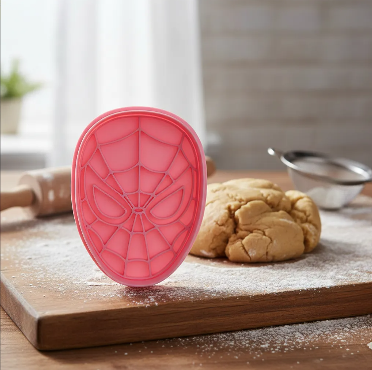 Cortador y sello de galleta cara hombre araña para fondant reposteria, galletas, masa fria y manualidades.