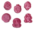 Cortadores y sellos de galletas, Set de 6 figuras de Mario de pelicula tematica 5cm para fondant, reposteria, galletas, masa fria y manualidades.