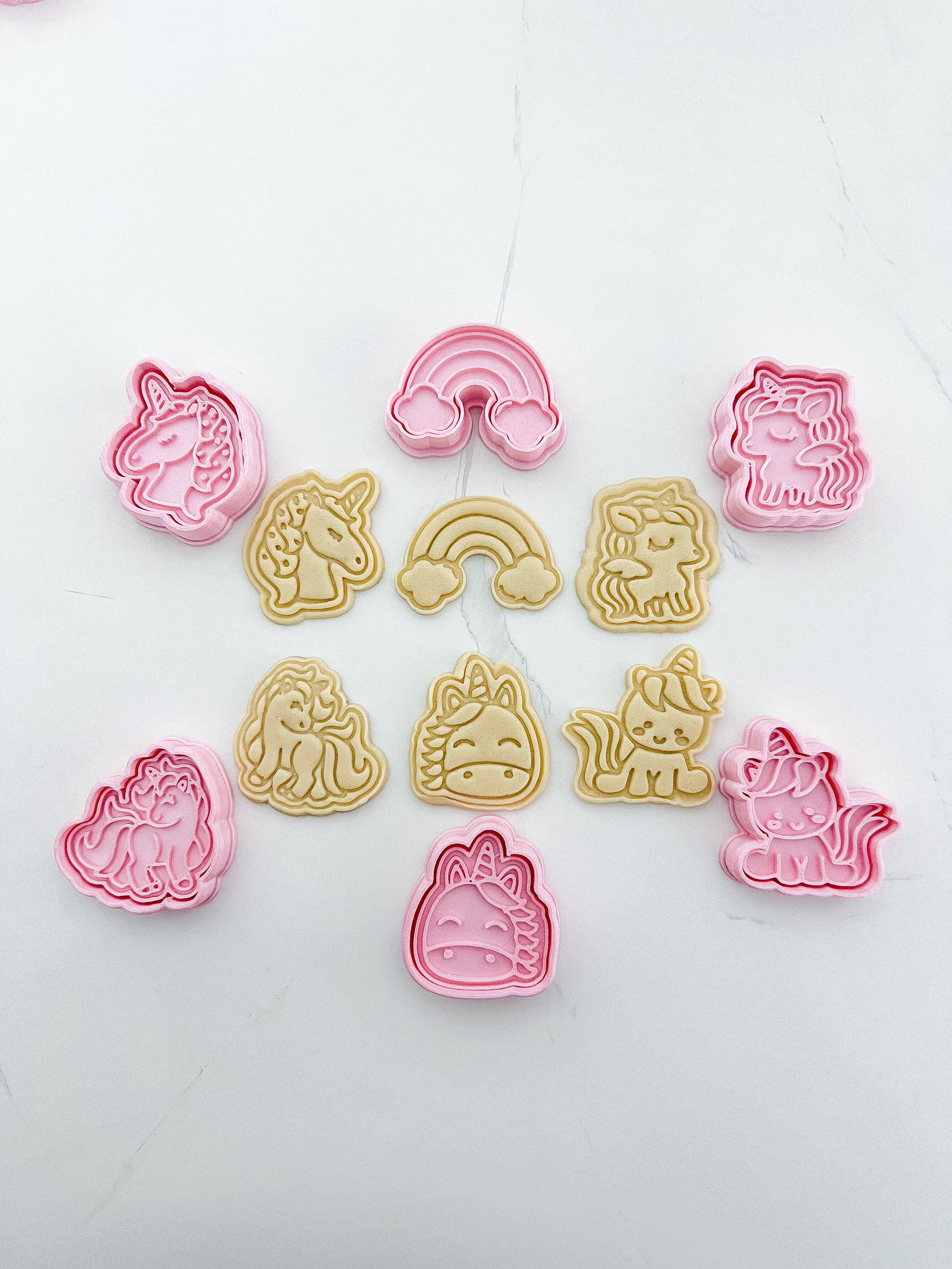 Cortadores y sellos de galletas, Set de 6 figuras de Unicornio, nubes 5cm para fondant reposteria, galletas, masa fria y manualidades.