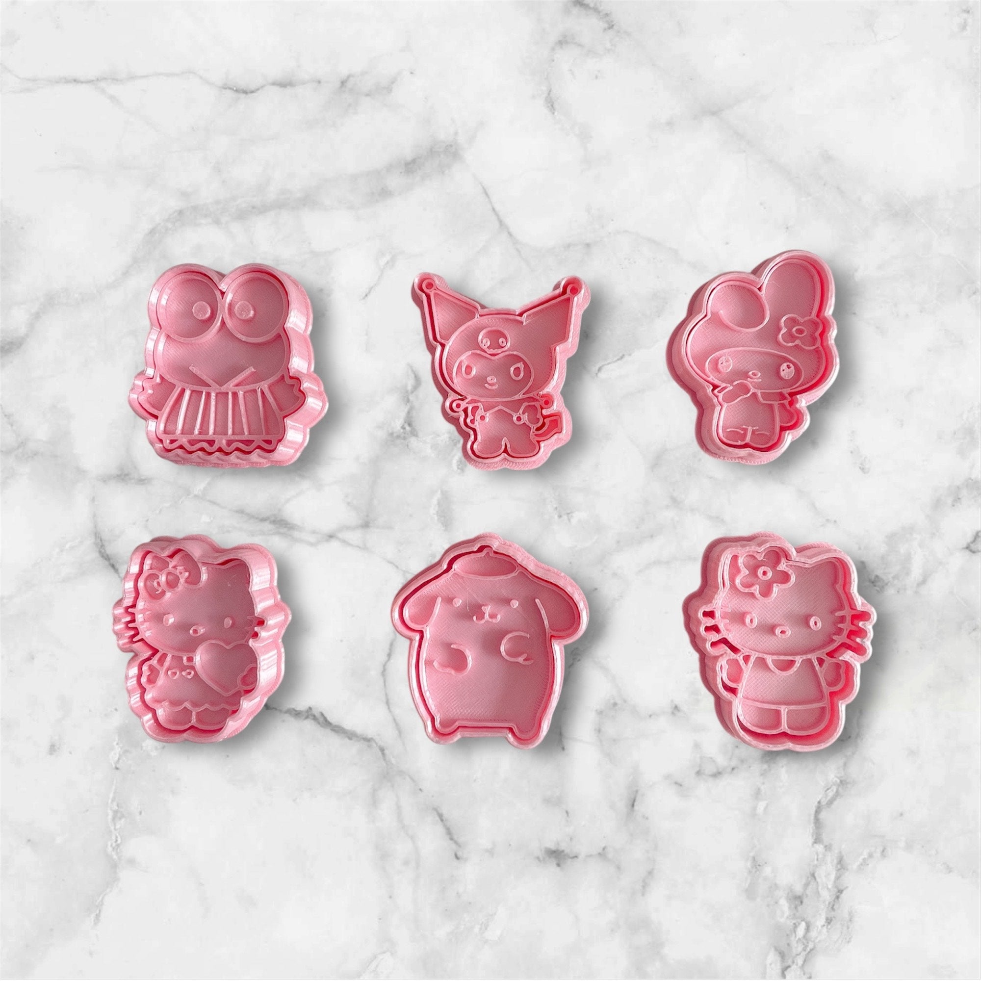Cortadores y sellos de galletas, Set de 6 figuras de Anime Kawaii Gata Kitty 6cm para fondant, reposteria, galletas, masa fria y manualidades.