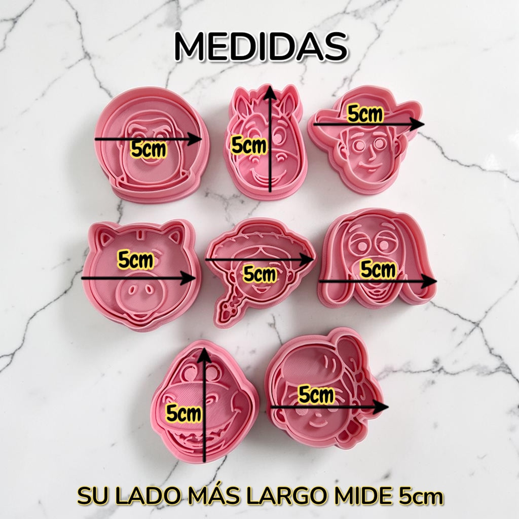 Cortadores y sellos de galletas Set de 8 diseños de juguetes animados de 5cm para fondant reposteria, galletas, masa fria y manualidades.