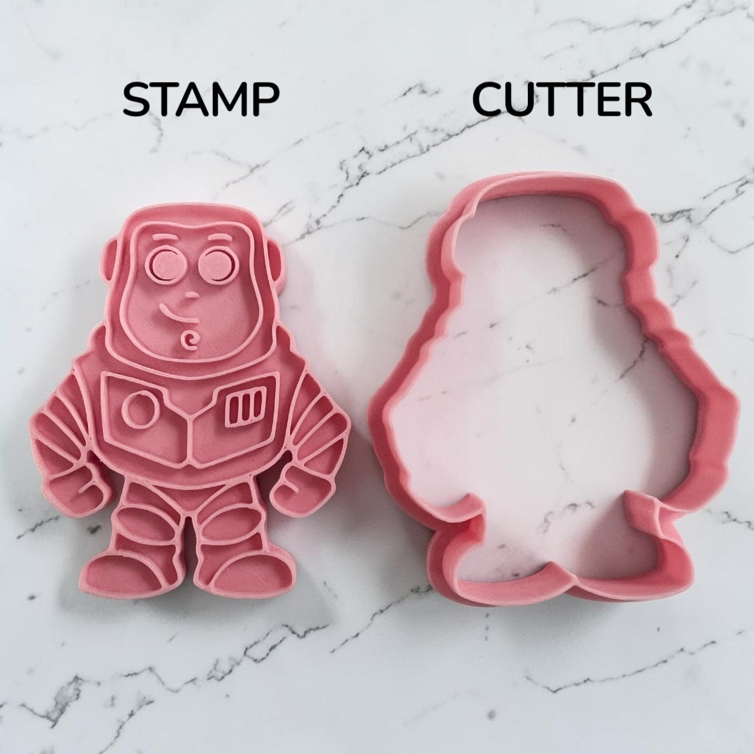 Cortador y sello de galleta juguete heroe galactico para fondant reposteria, galletas, masa fria y manualidades.