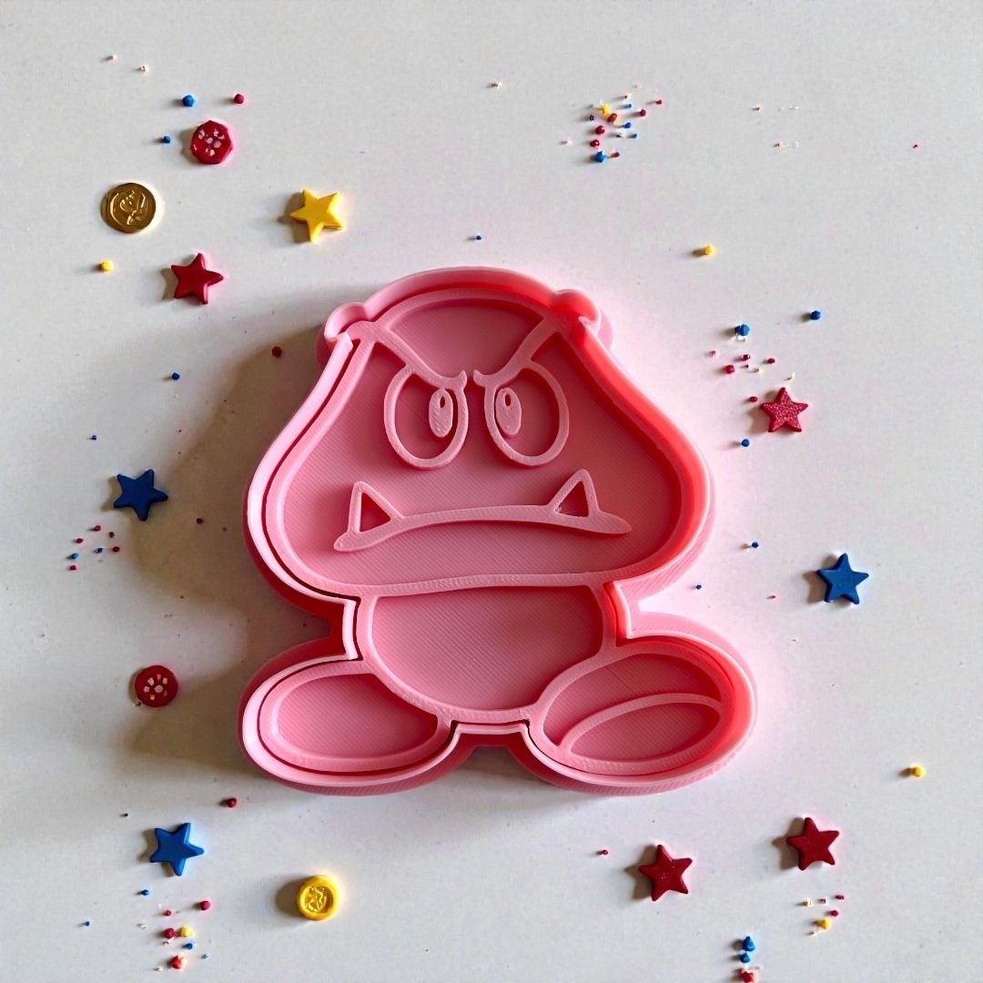 Cortador y sello de galleta Hongo goomba de Mario Pelicula para fondant reposteria, galletas, masa fria y manualidades.