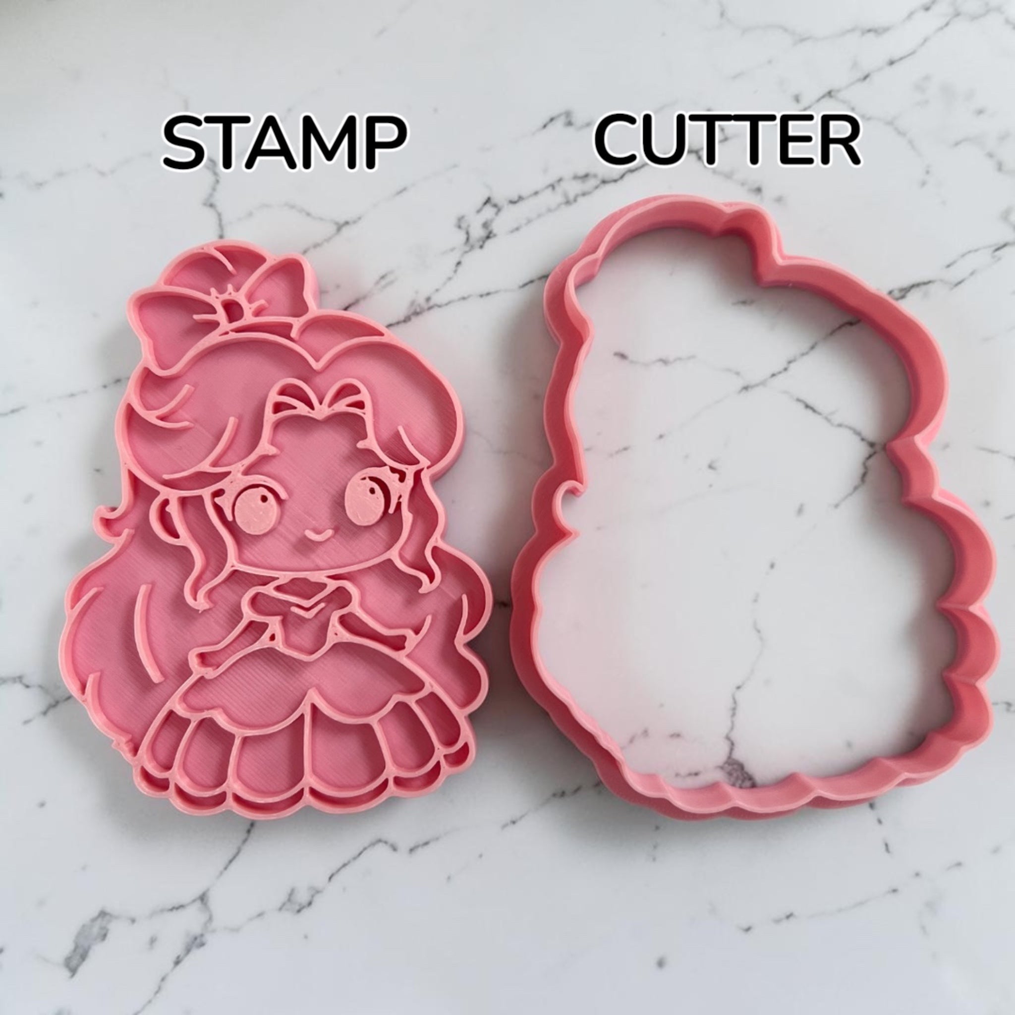 Cortador y sello de galleta Princesa la Bella y la Bestia para fondant reposteria, galletas, masa fria y manualidades.