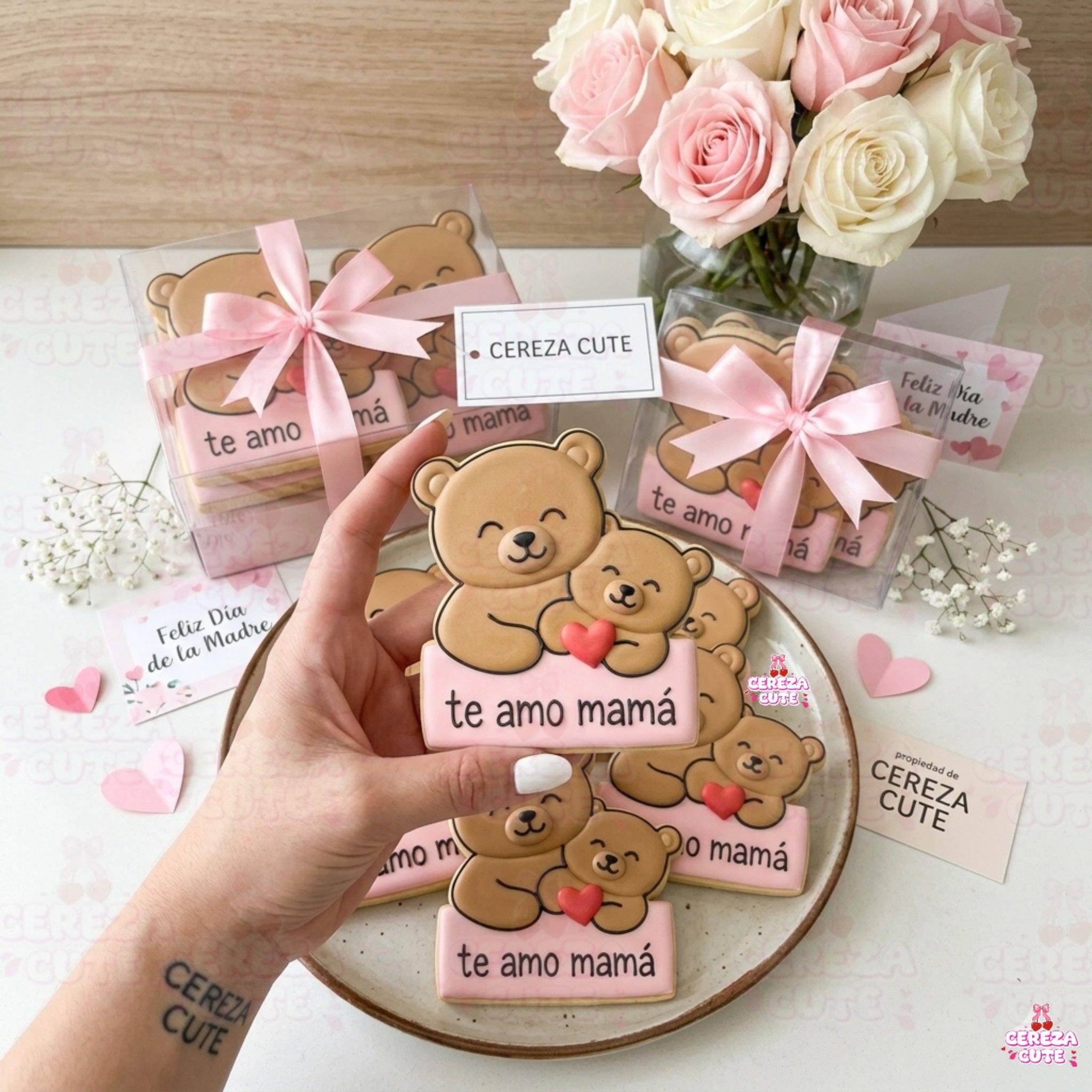 Cortador y sello de galleta Mama oso dia de la Madre para fondant reposteria, galletas, masa fria y manualidades.