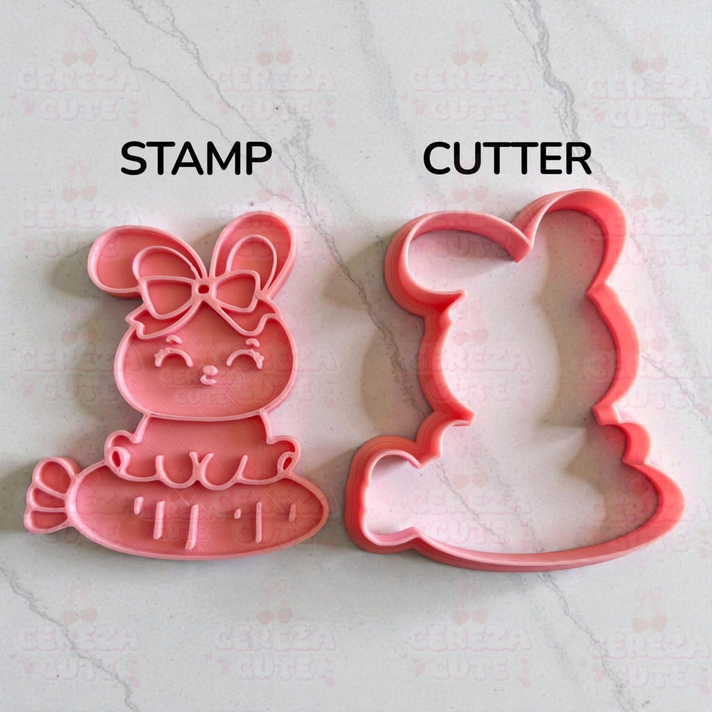 Cortador y sello de galleta Conejo encima de zanahoria pascua para fondant reposteria, galletas, masa fria y manualidades.