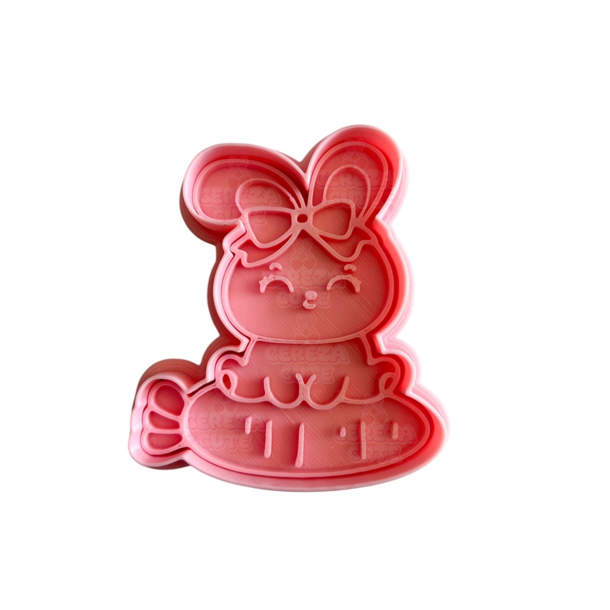 Cortador y sello de galleta Conejo encima de zanahoria pascua para fondant reposteria, galletas, masa fria y manualidades.