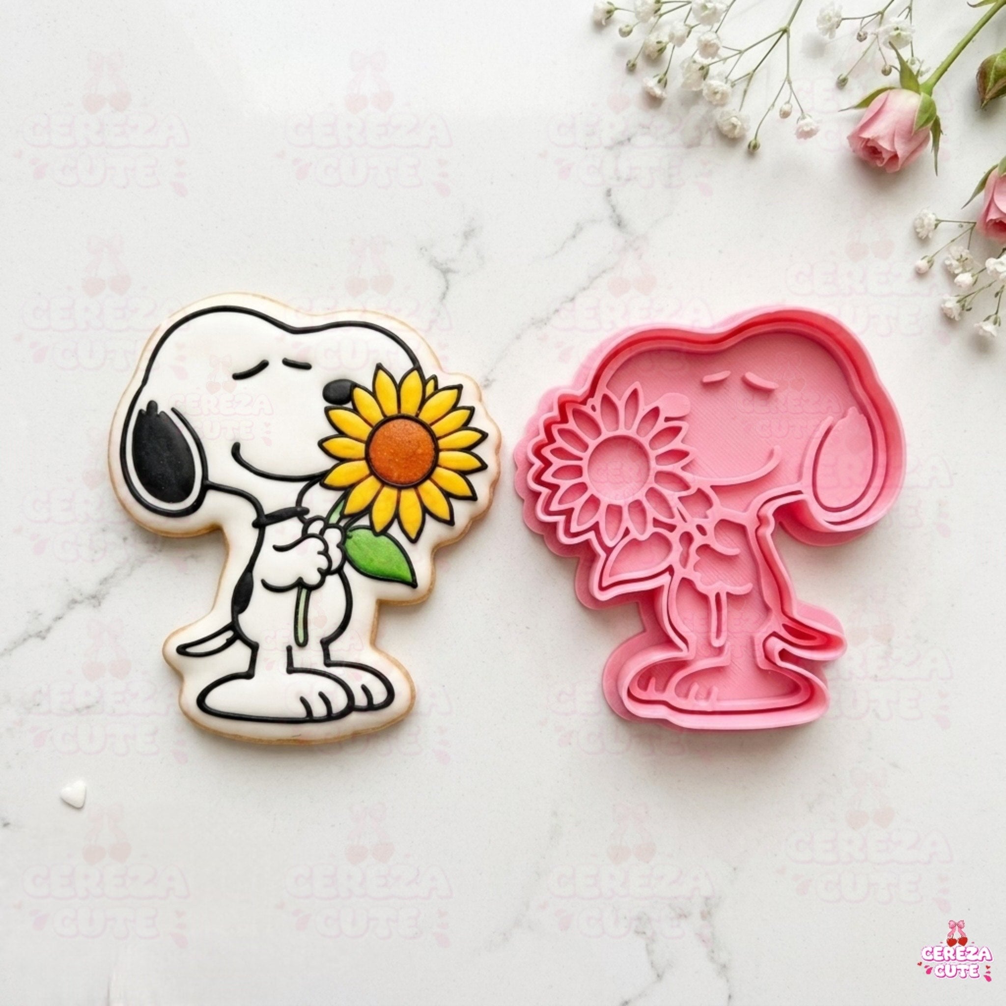Cortador y sello de gallet perro animado con girasol para fondant reposteria, galletas, masa fria y manualidades.