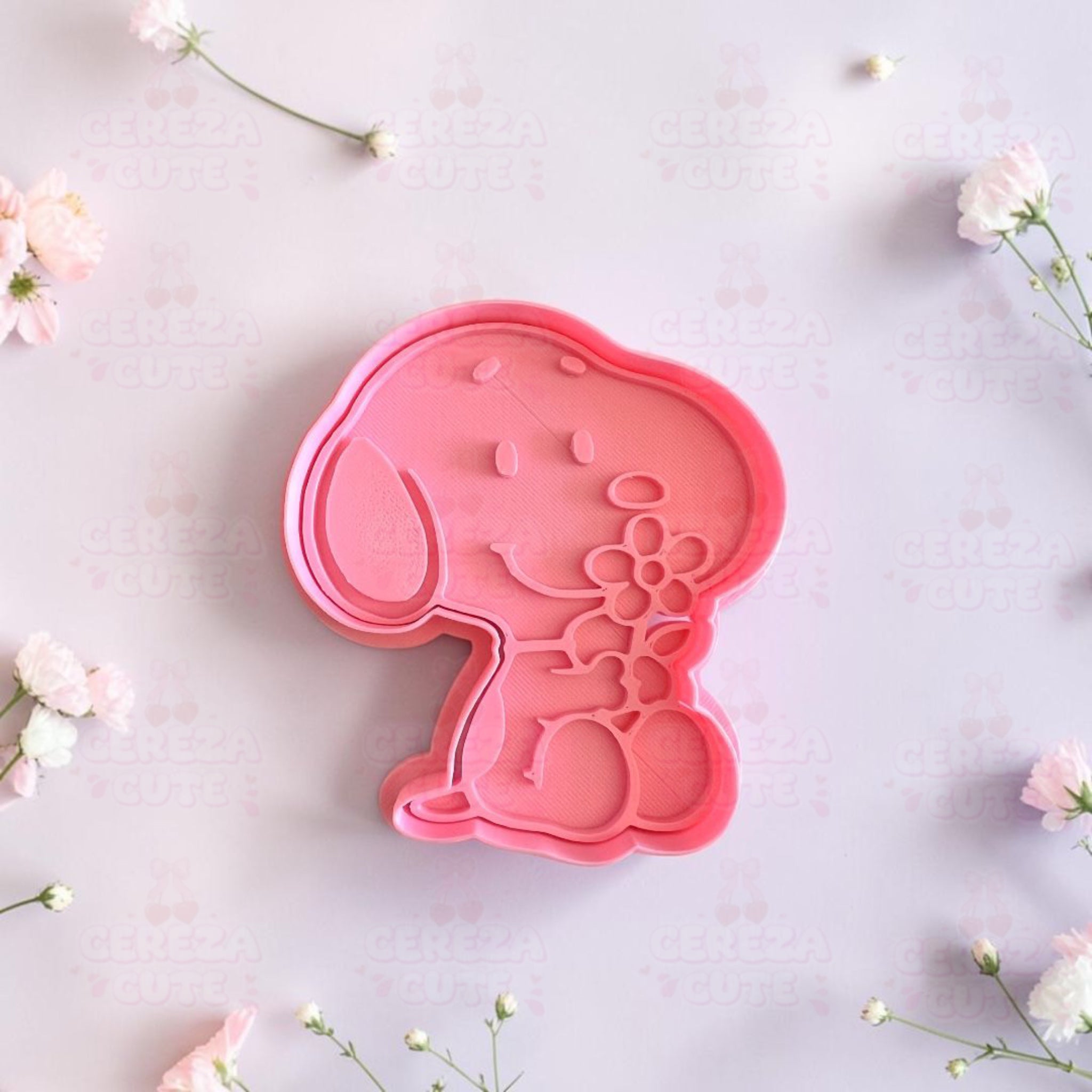 Cortador y sello de galleta perro animado con flores para fondant reposteria, galletas, masa fria y manualidades.