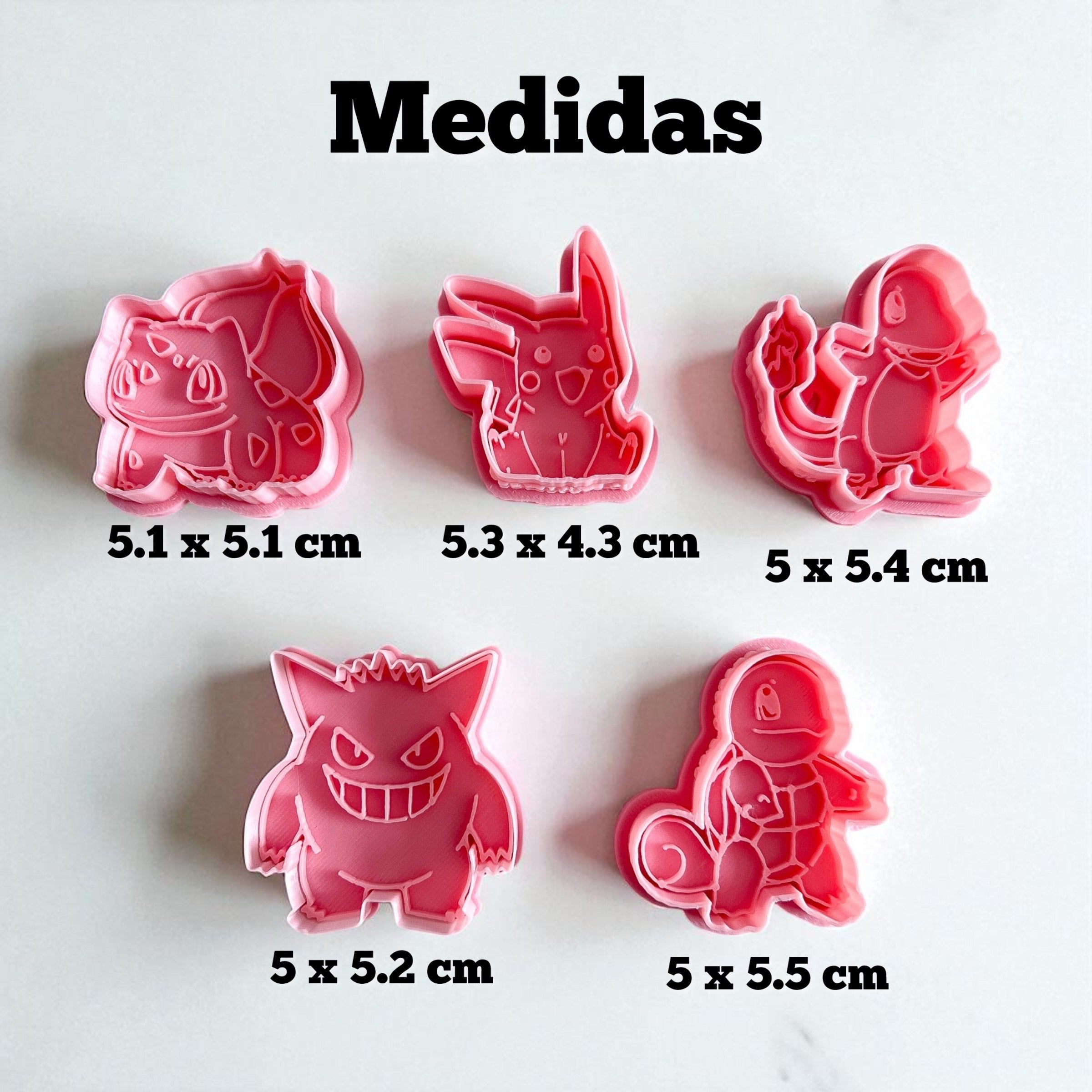 Cortadores y sellos de galletas, Set de 5 figuras de Anime de pelicula tematicos 5cm para fondant, reposteria, galletas, masa fria y manualidades.